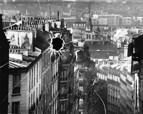 andre kertesz crack in window pane